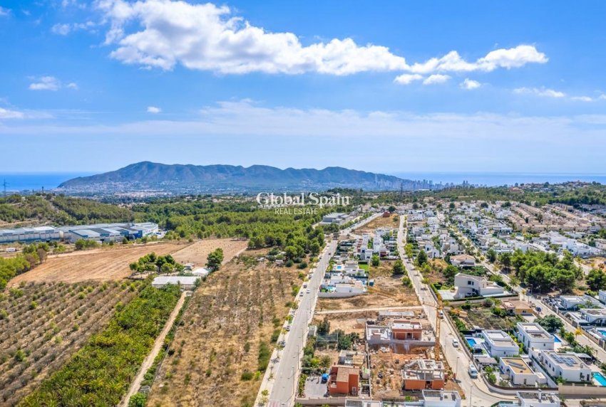 Nowo zbudowane - WILLA  -
POLOP - Novapolop