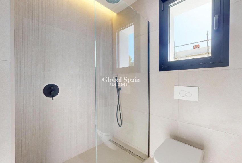 Nowo zbudowane - WILLA  -
POLOP - 