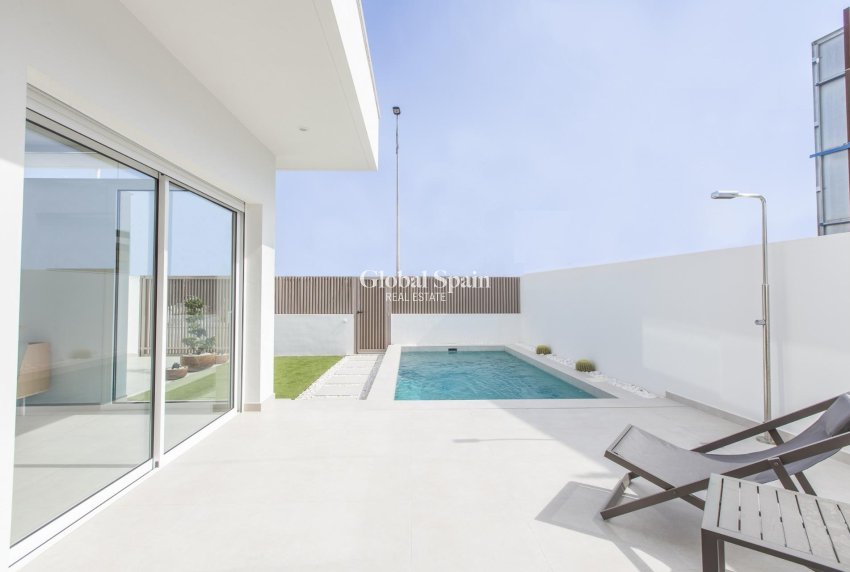 Nowo zbudowane - WILLA  -
SAN JAVIER - 