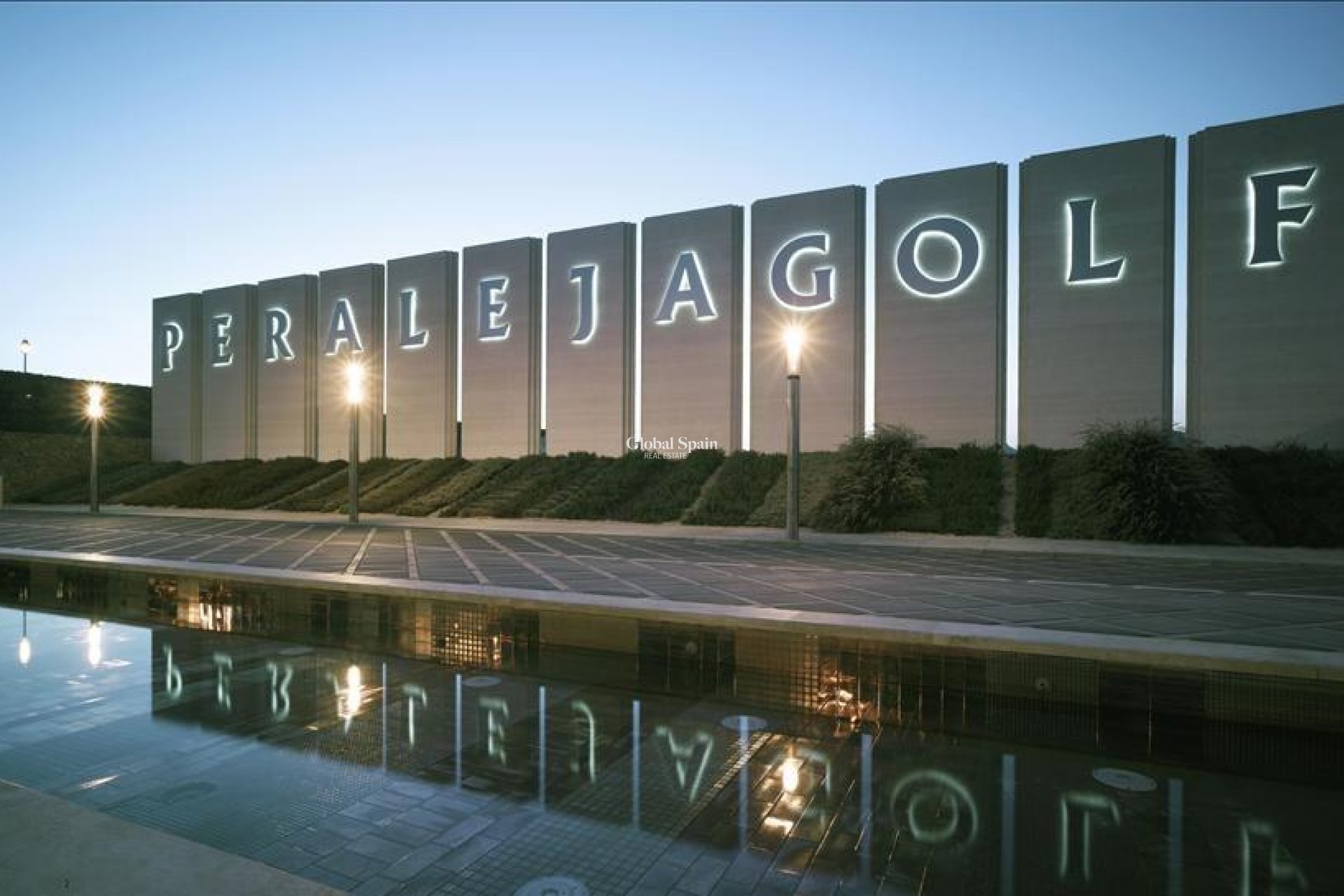 Nowo zbudowane - WILLA  -
SUCINA - Peraleja Golf