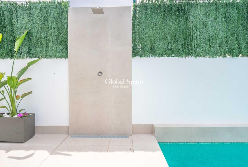 Nowo zbudowane - WILLA  -
TORRE PACHECO - Roldán