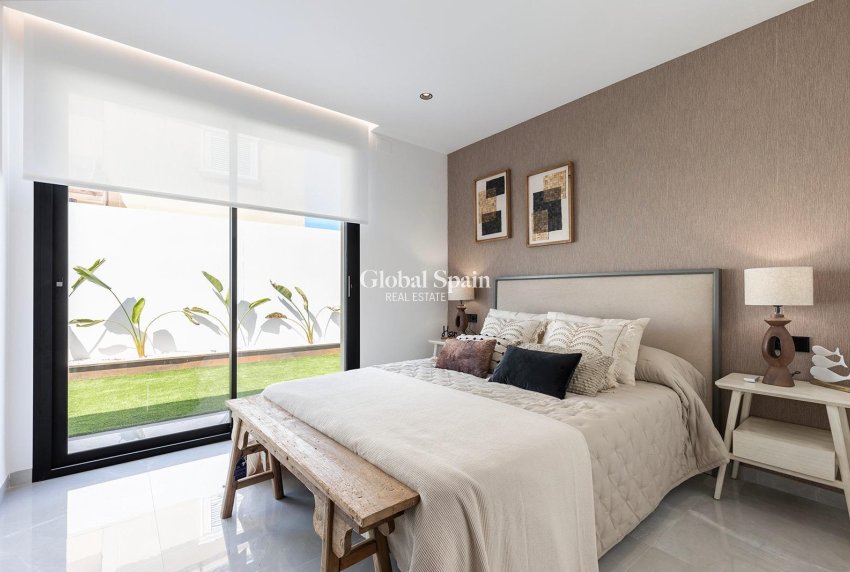 Nowo zbudowane - WILLA  -
TORREVIEJA - LOS BALCONES - LOS ALTOS