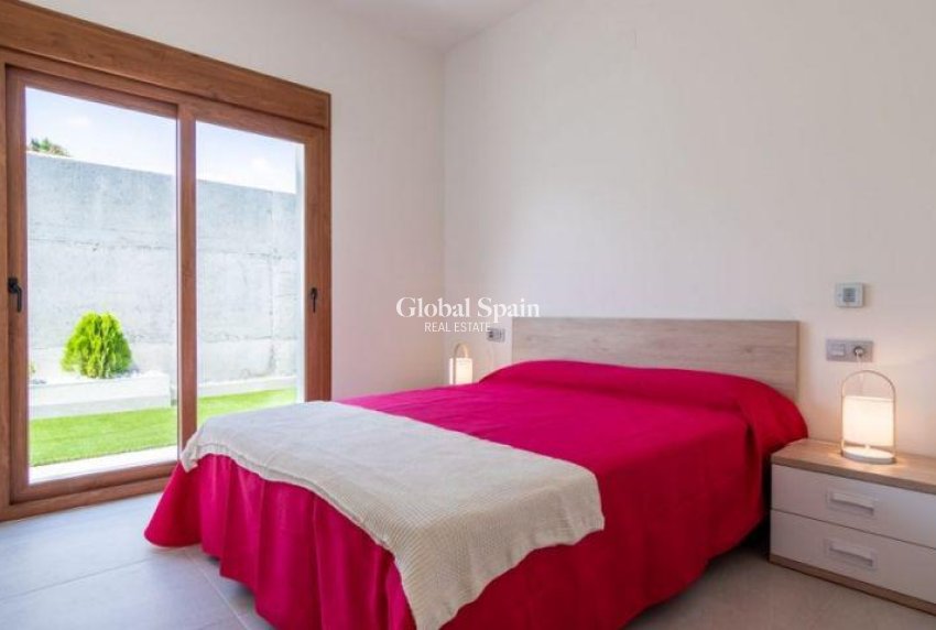 Nowo zbudowane - WILLA  -
TORREVIEJA - LOS BALCONES - LOS ALTOS