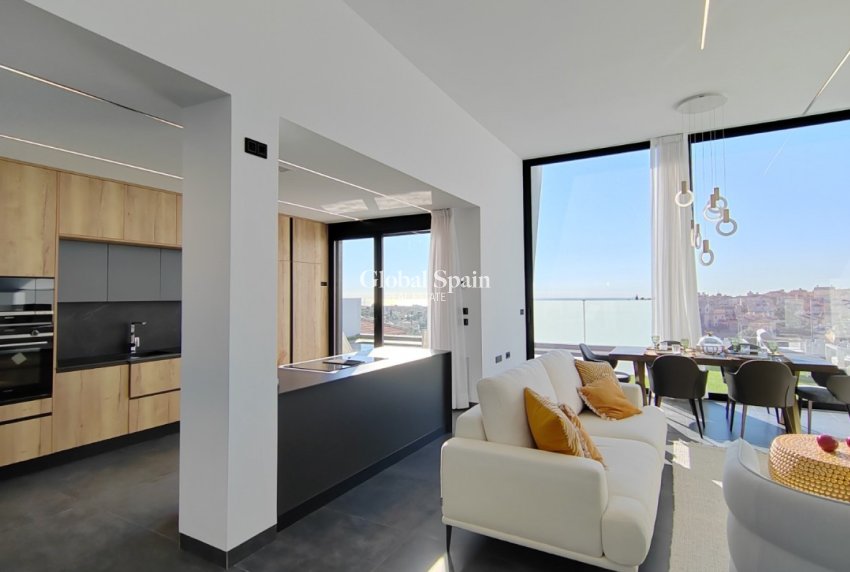 Nowo zbudowane - WILLA  -
TORREVIEJA - LOS BALCONES - LOS ALTOS