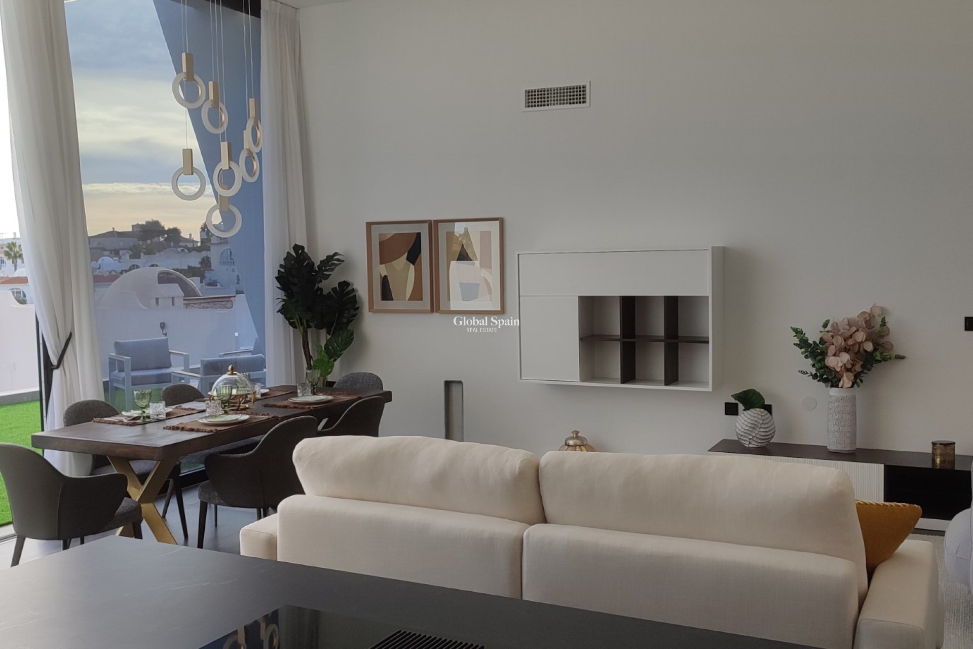 Nowo zbudowane - WILLA  -
TORREVIEJA - LOS BALCONES - LOS ALTOS