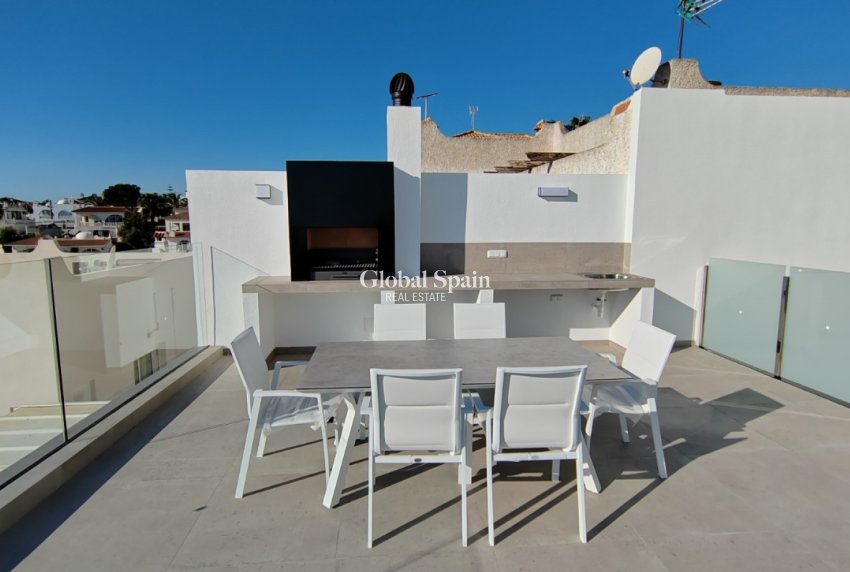 Nowo zbudowane - WILLA  -
TORREVIEJA - LOS BALCONES - LOS ALTOS