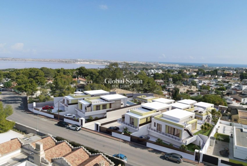 Nowo zbudowane - WILLA  -
TORREVIEJA - LOS BALCONES - LOS ALTOS