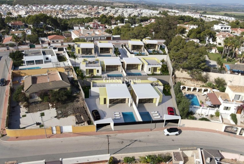 Nowo zbudowane - WILLA  -
TORREVIEJA - LOS BALCONES - LOS ALTOS