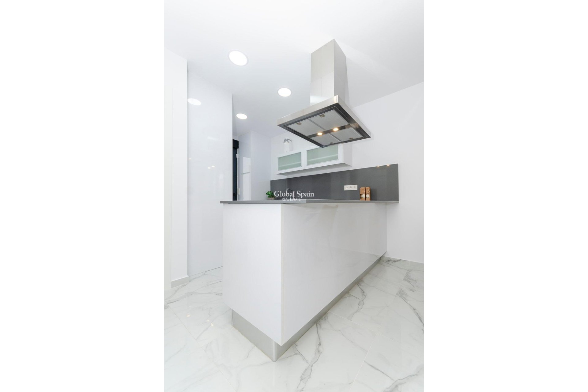 Nowo zbudowane - Willa -
TORREVIEJA - Torretas