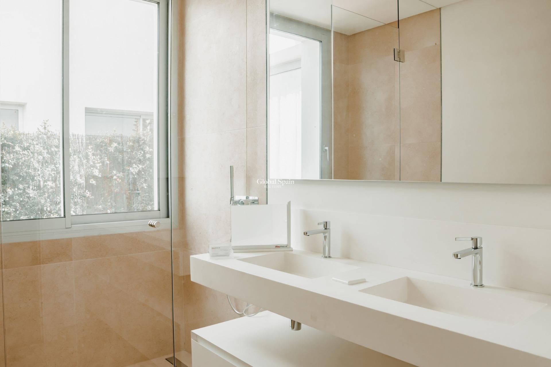 Nueva construcción  - APARTAMENTO -
BENAHAVÍS - Parque Botanico