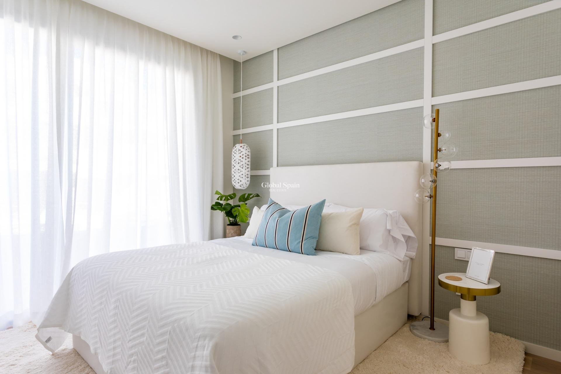 Nueva construcción  - APARTAMENTO -
BENAHAVÍS - Parque Botanico