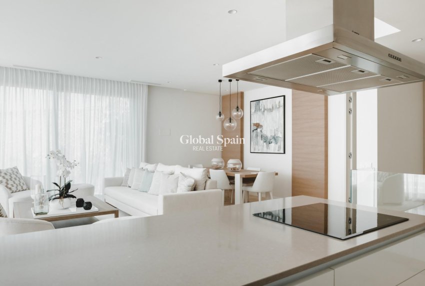 Nueva construcción  - APARTAMENTO -
BENAHAVÍS - Parque Botanico