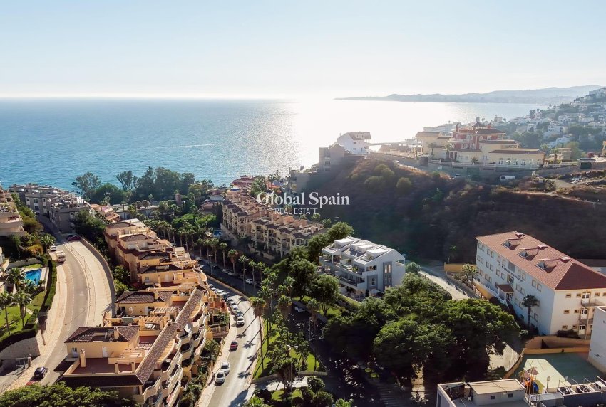 Nueva construcción  - APARTAMENTO -
BENALMÁDENA - Nueva Torrequebrada