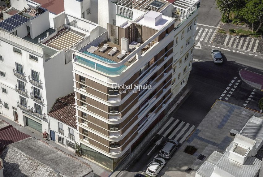 Nueva construcción  - APARTAMENTO -
ESTEPONA - Centro