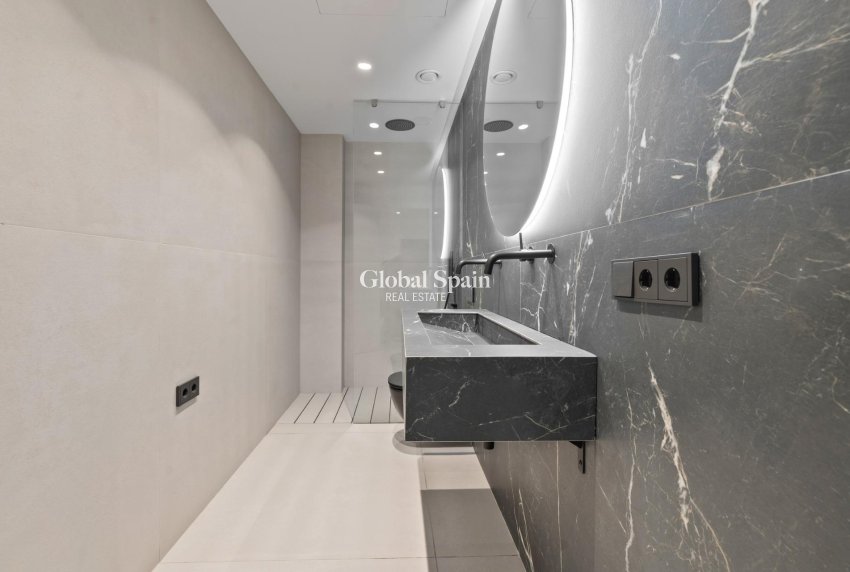 Nueva construcción  - APARTAMENTO -
ESTEPONA - El Paraíso