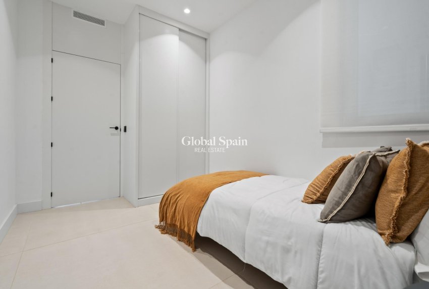 Nueva construcción  - APARTAMENTO -
ESTEPONA - El Paraíso
