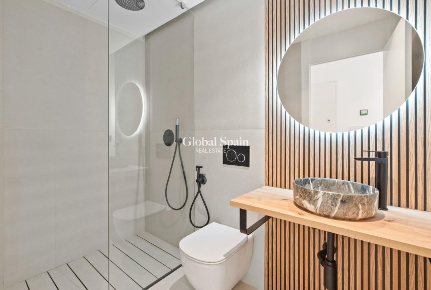 Nueva construcción  - APARTAMENTO -
ESTEPONA - El Paraíso