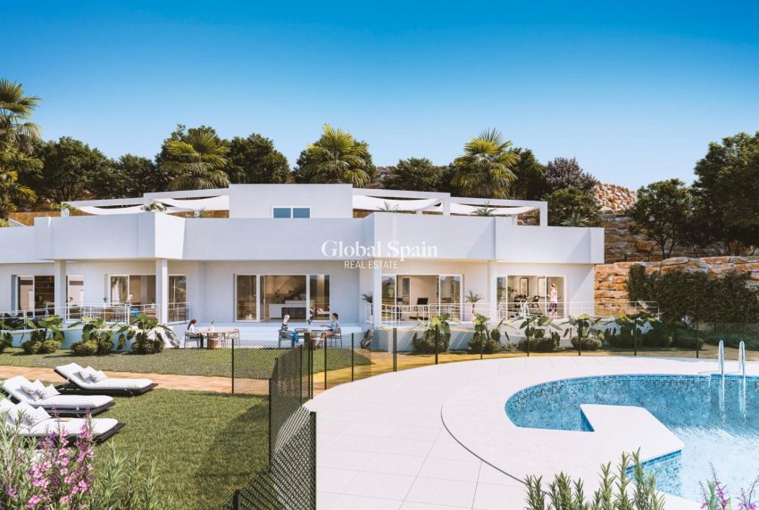Nueva construcción  - APARTAMENTO -
ESTEPONA - Estepona Golf