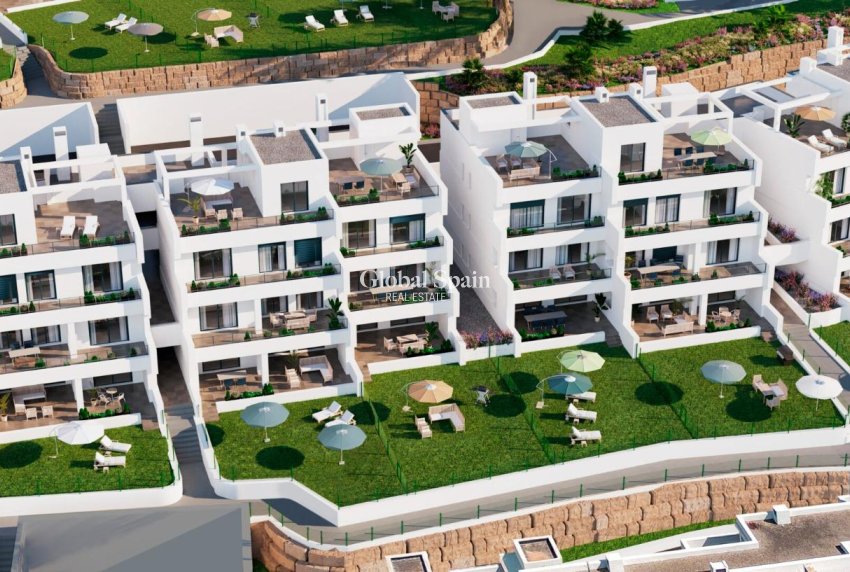 Nueva construcción  - APARTAMENTO -
ESTEPONA - Estepona Golf
