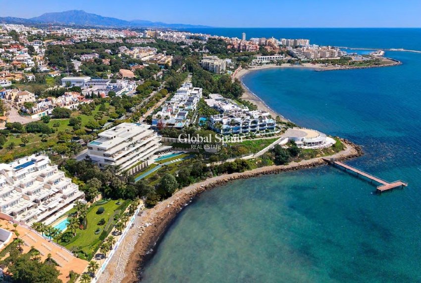 Nueva construcción  - APARTAMENTO -
ESTEPONA - Playa De Guadalobon