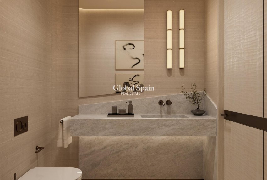 Nueva construcción  - APARTAMENTO -
ESTEPONA - Playa de La Cala