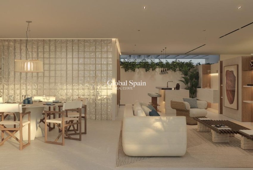 Nueva construcción  - APARTAMENTO -
ESTEPONA - Playa de La Cala