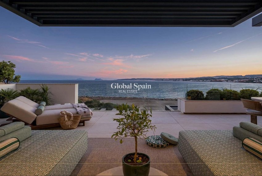 Nueva construcción  - APARTAMENTO -
ESTEPONA - Playa del Cristo
