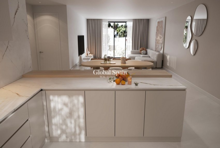 Nueva construcción  - APARTAMENTO -
ESTEPONA - Resinera Voladilla