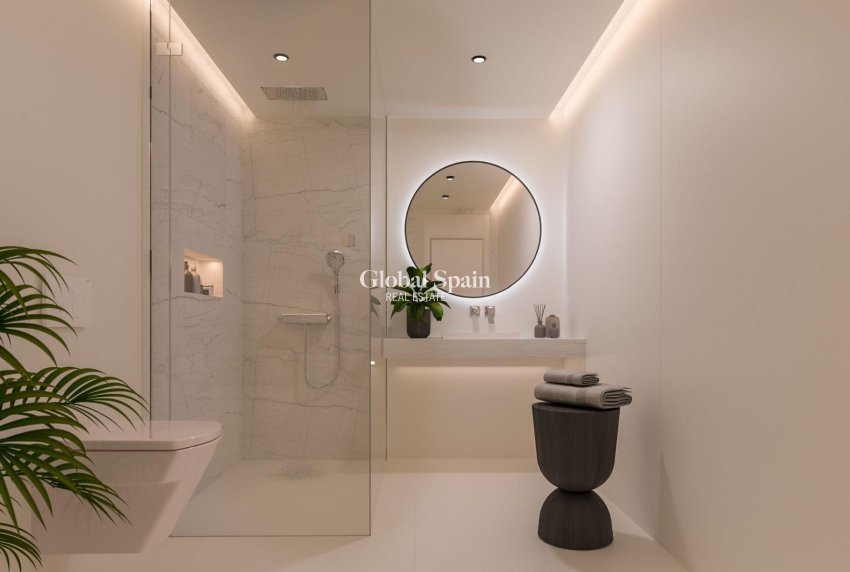 Nueva construcción  - APARTAMENTO -
FUENGIROLA - Higueron