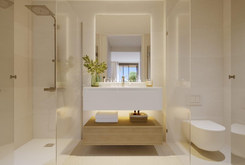Nueva construcción  - APARTAMENTO -
FUENGIROLA - Higueron