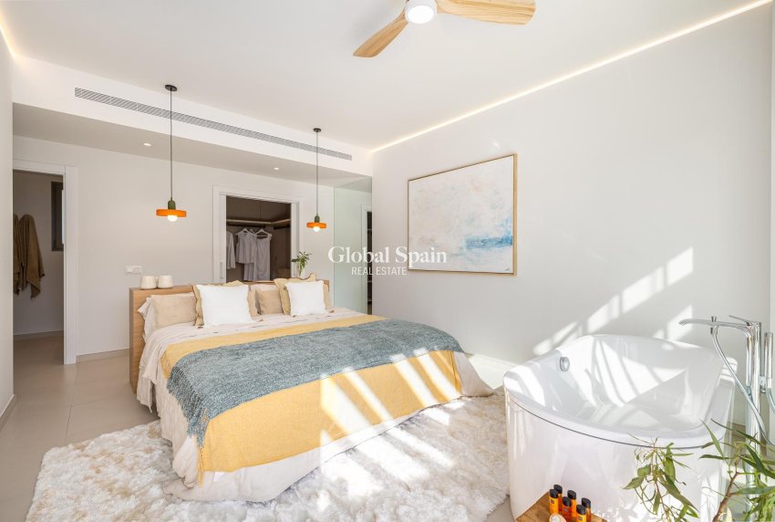 Nueva construcción  - APARTAMENTO -
FUENGIROLA - Urb. Buenavista