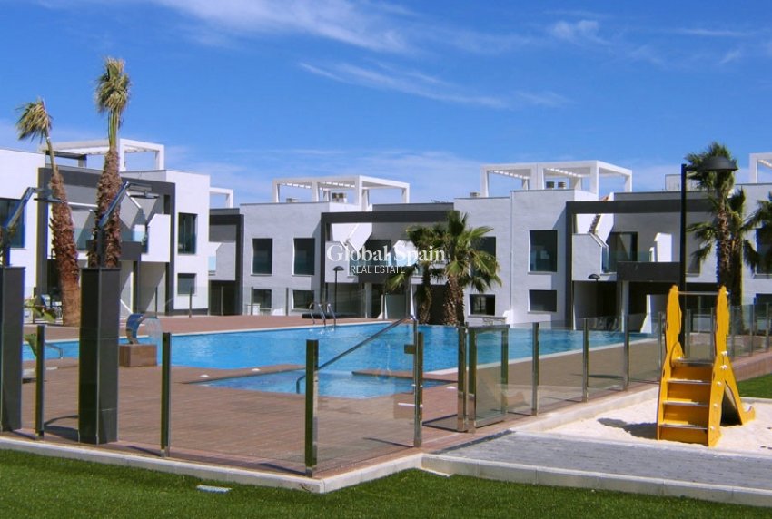 Nueva construcción  - APARTAMENTO -
GUARDAMAR DEL SEGURA - EL RASO