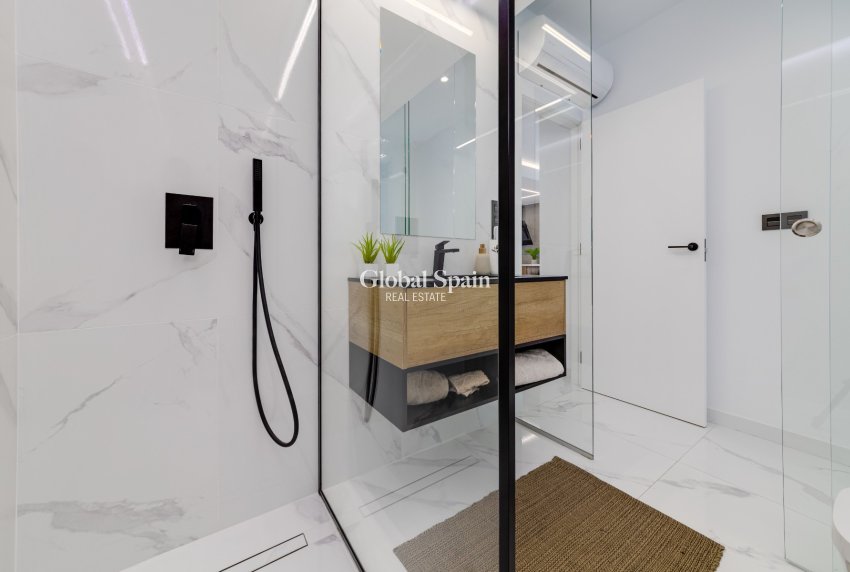 Nueva construcción  - APARTAMENTO -
GUARDAMAR DEL SEGURA - EL RASO