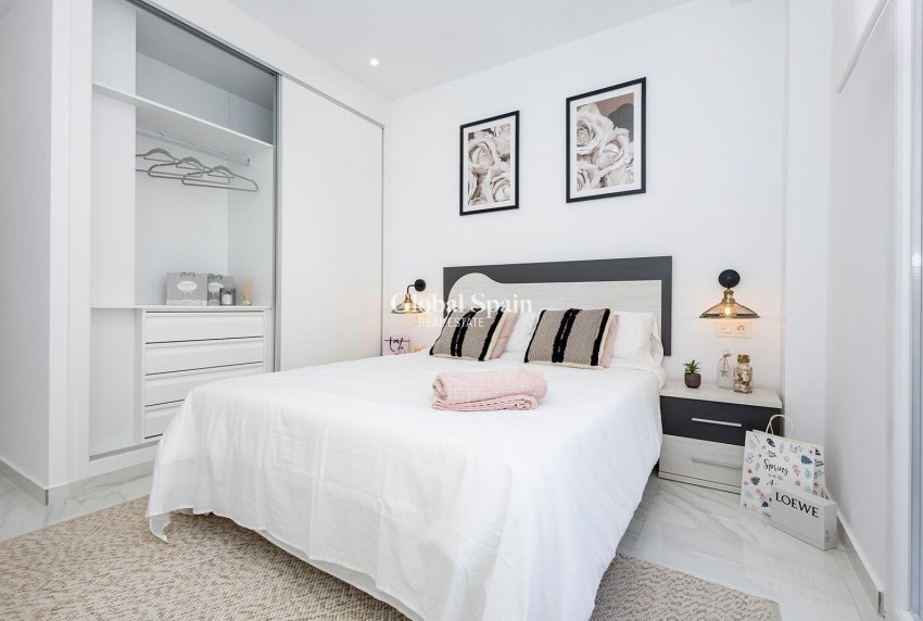 Nueva construcción  - Apartamento -
Jacarilla - pueblo