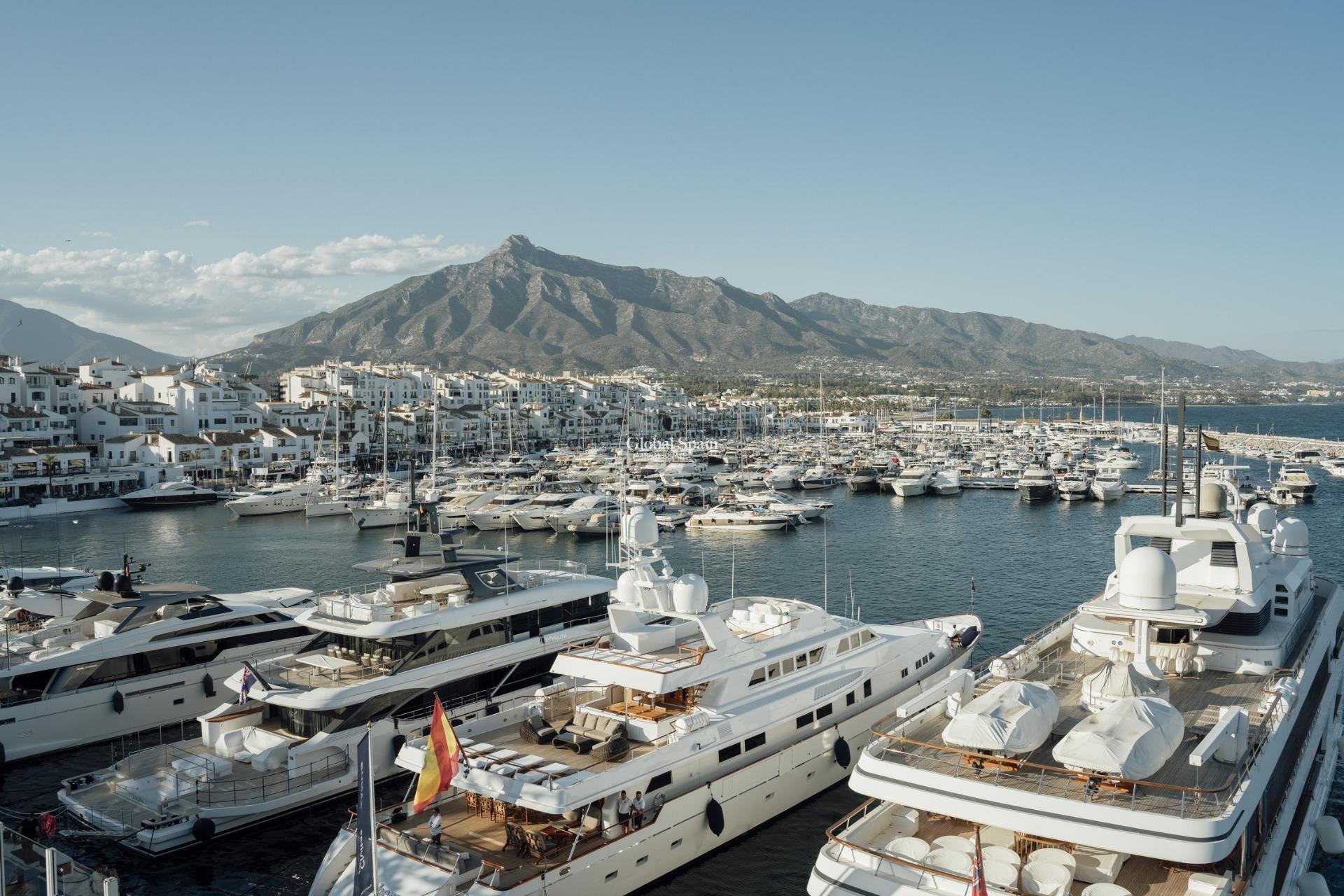 Nueva construcción  - APARTAMENTO -
MARBELLA - Nueva Andalucia