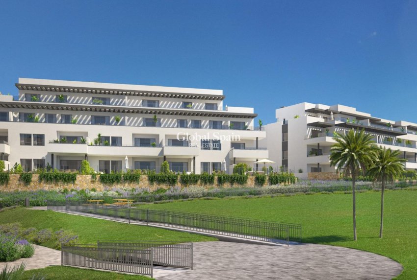 Nueva construcción  - APARTAMENTO -
MIJAS - Playa Marina