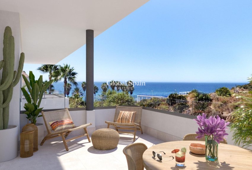 Nueva construcción  - APARTAMENTO -
MIJAS - Playa Marina