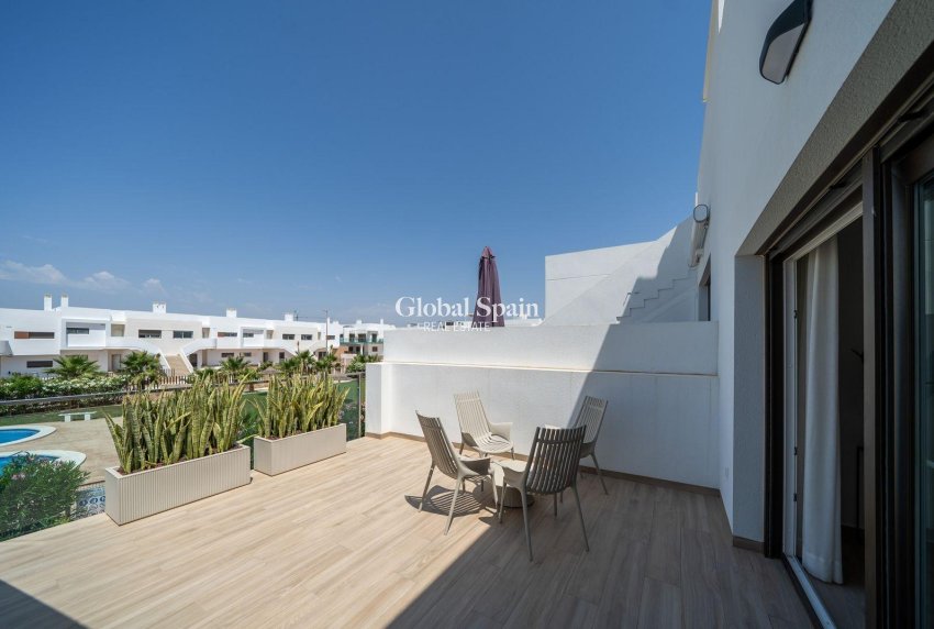 Nueva construcción  - APARTAMENTO -
ORIHUELA - Vistabella Golf