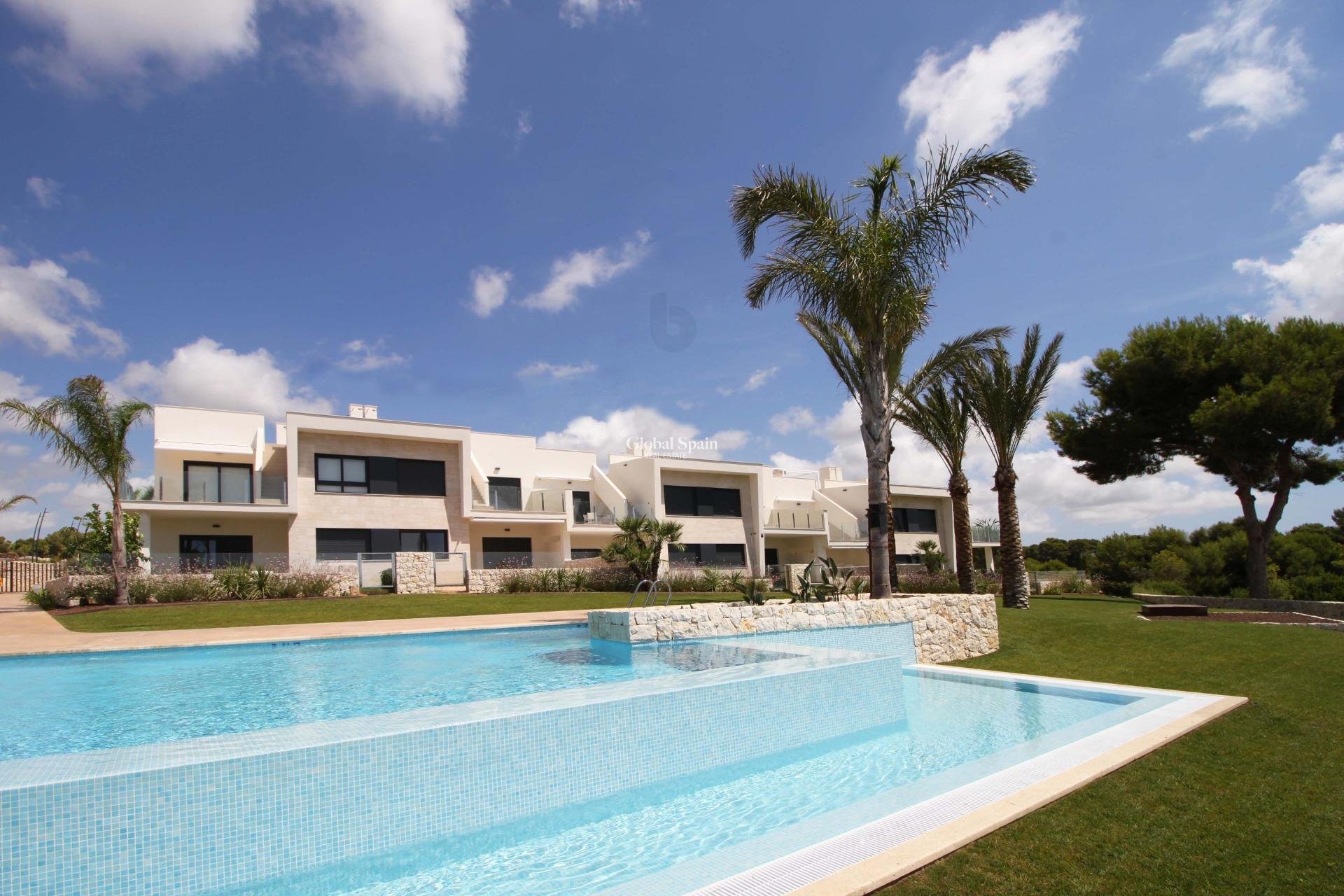 Nueva construcción  - APARTAMENTO -
PILAR DE LA HORADADA - Lo Romero Golf