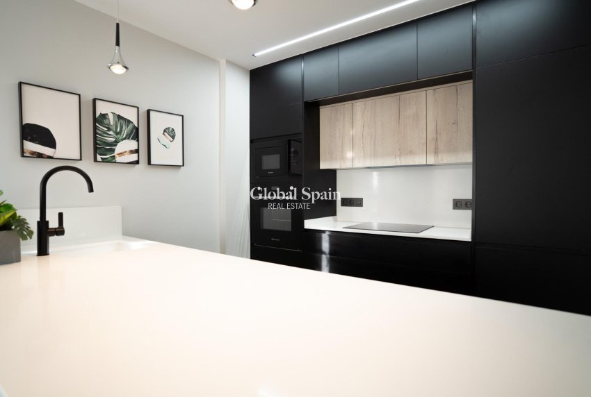 Nueva construcción  - APARTAMENTO -
PILAR DE LA HORADADA - pueblo