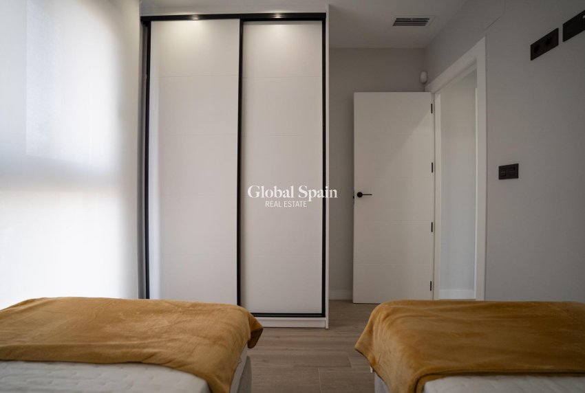 Nueva construcción  - APARTAMENTO -
PILAR DE LA HORADADA - pueblo