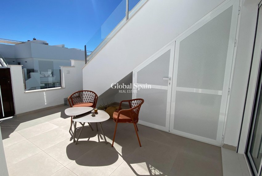 Nueva construcción  - APARTAMENTO -
PILAR DE LA HORADADA - pueblo