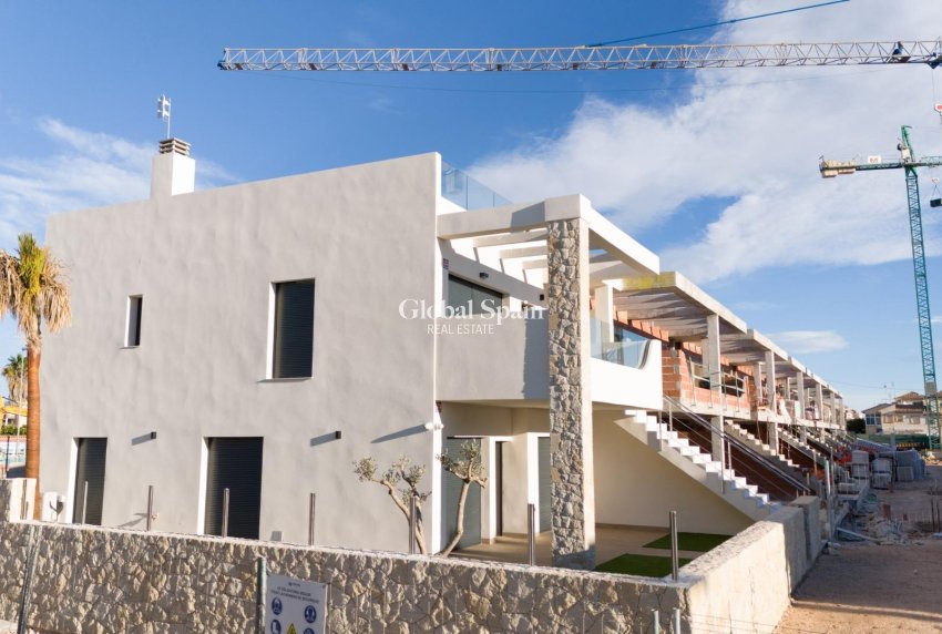 Nueva construcción  - APARTAMENTO -
PILAR DE LA HORADADA - pueblo