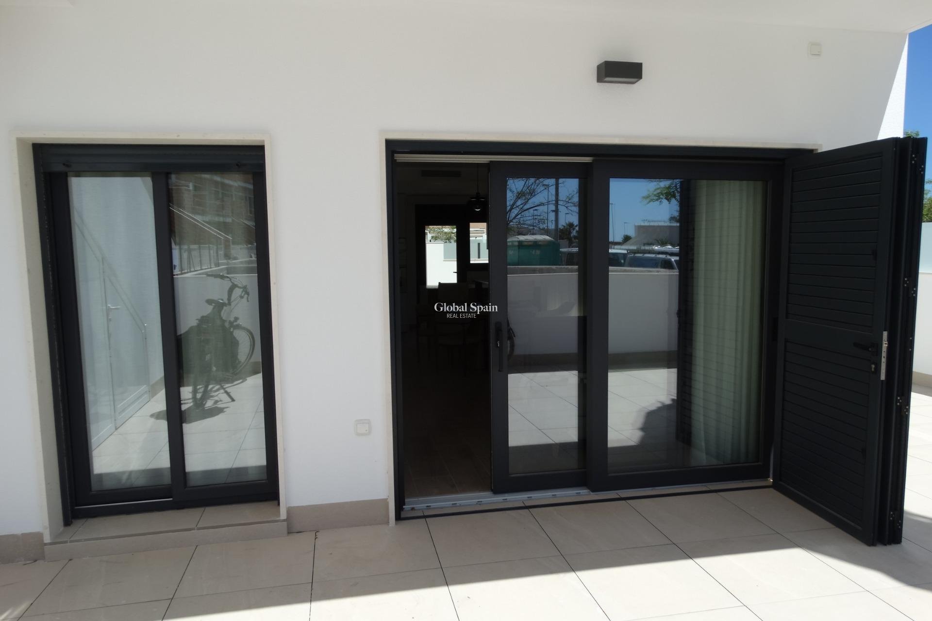 Nueva construcción  - APARTAMENTO -
PILAR DE LA HORADADA - pueblo