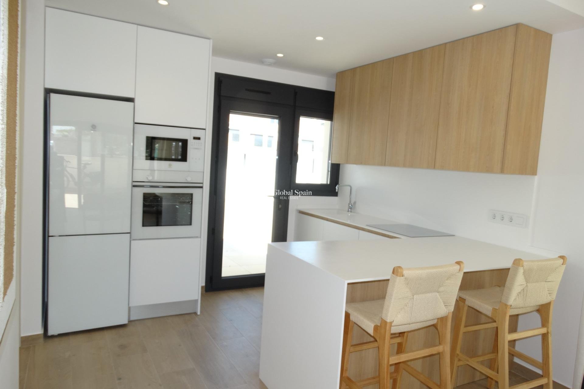Nueva construcción  - APARTAMENTO -
PILAR DE LA HORADADA - pueblo