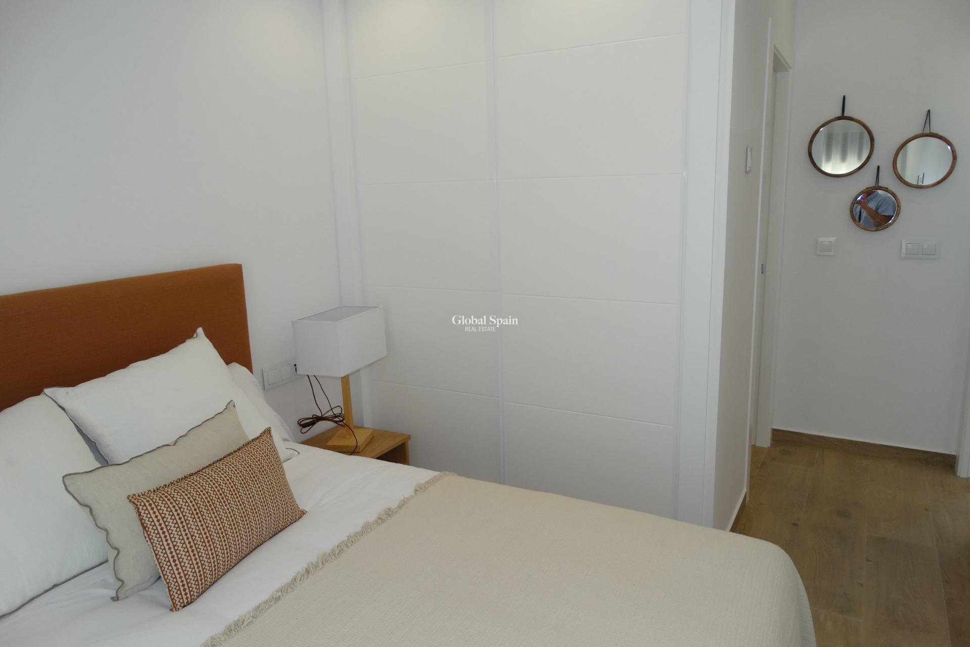 Nueva construcción  - APARTAMENTO -
PILAR DE LA HORADADA - pueblo
