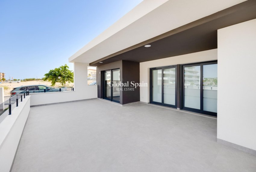 Nueva construcción  - APARTAMENTO -
SAN MIGUEL DE SALINAS - Pueblo