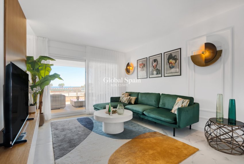 Nueva construcción  - APARTAMENTO -
TORREVIEJA - Punta Prima