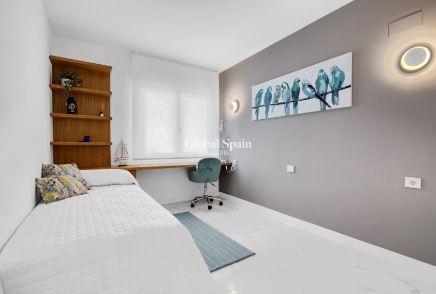 Nueva construcción  - APARTAMENTO -
TORREVIEJA - Punta Prima