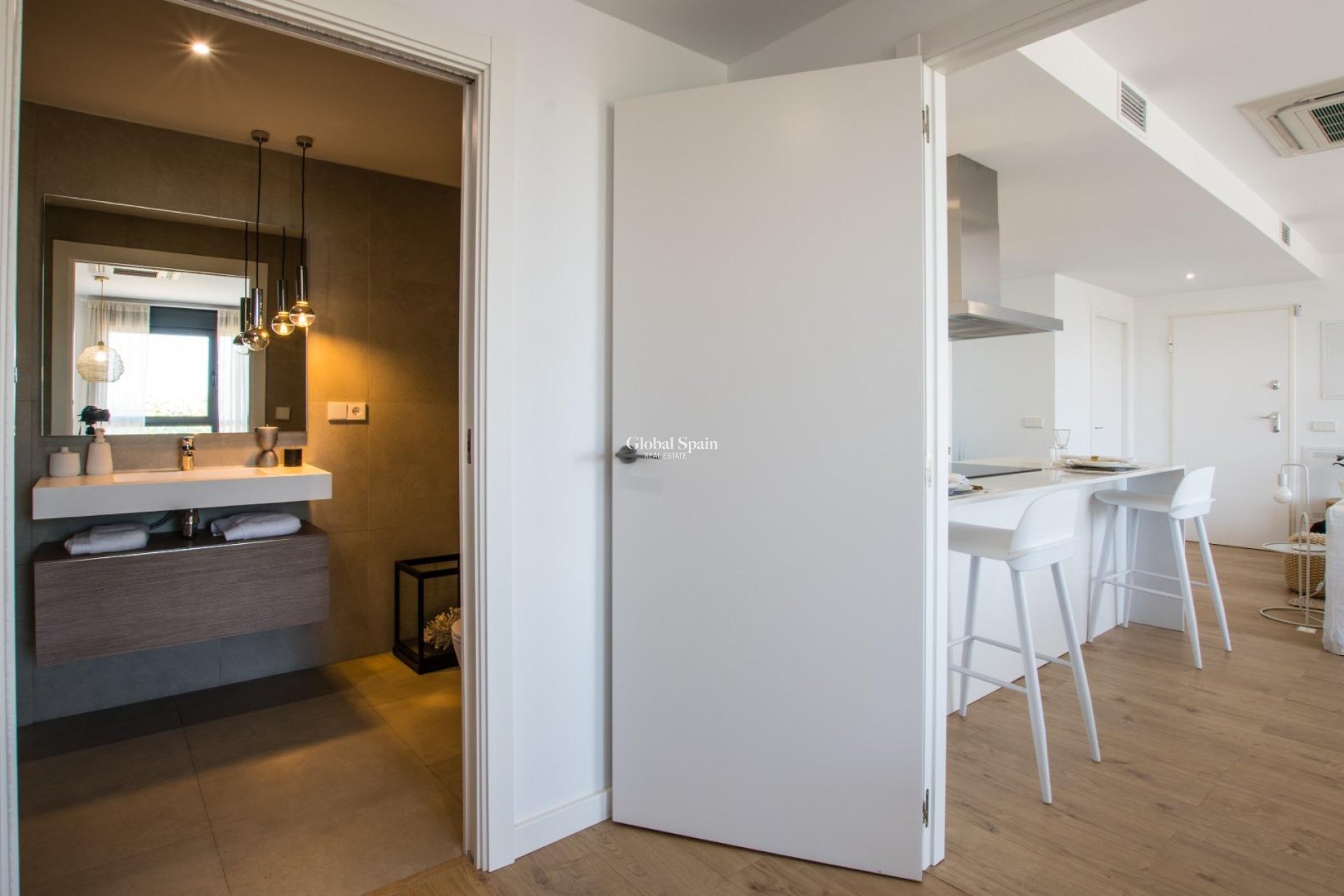 Nueva construcción  - APARTAMENTO -
VILLAJOYOSA - Playa del Torres